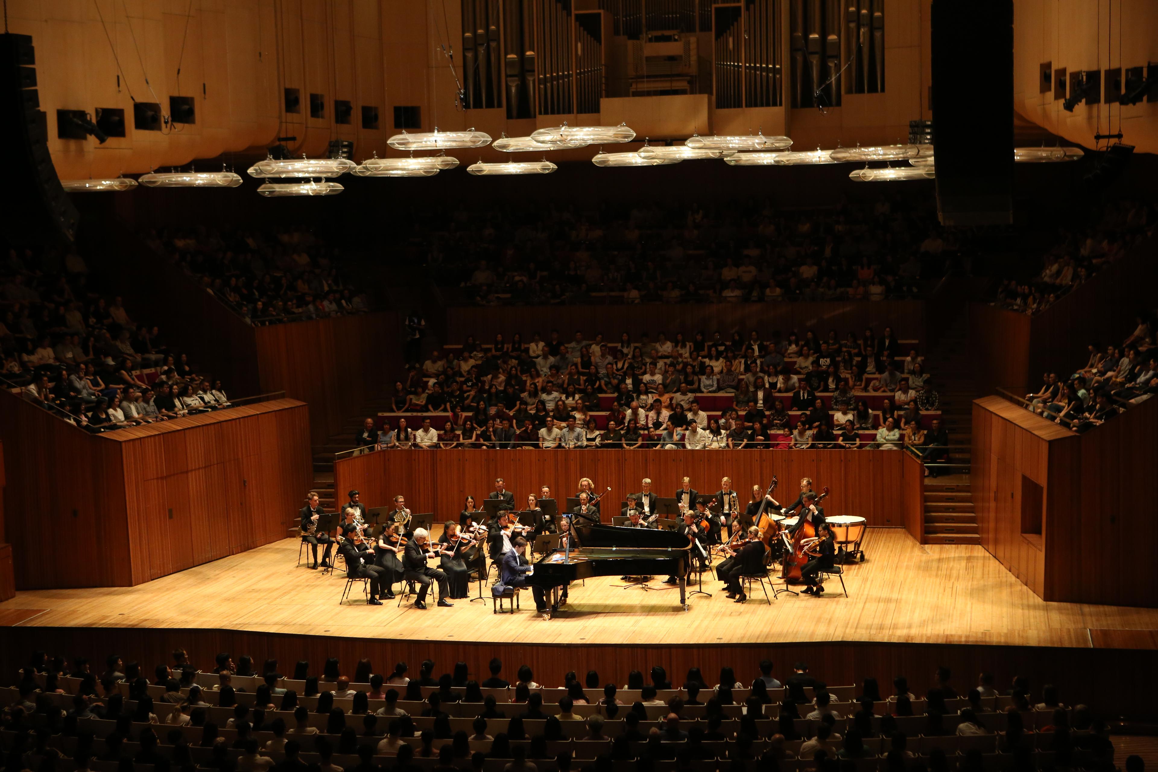 Concert & Theatre